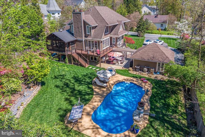 6614 81st St, Cabin John, MD 20818