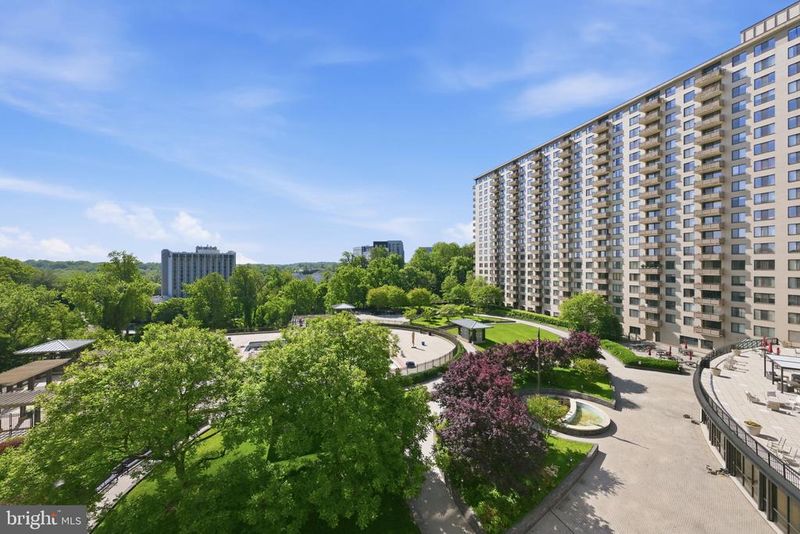5225 Pooks Hill Rd #517N, Bethesda, MD 20814