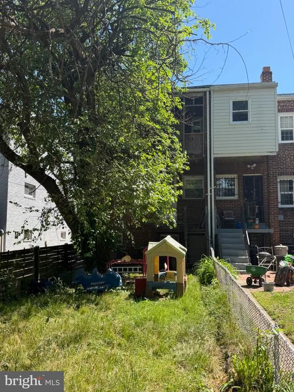 1624 Q St SE, Washington, DC 20020
