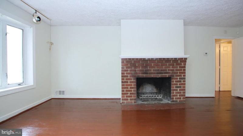 5407 Sargent Rd, Hyattsville, MD 20782