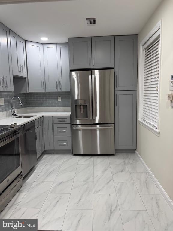 3816 V St SE #102, Washington, DC 20020