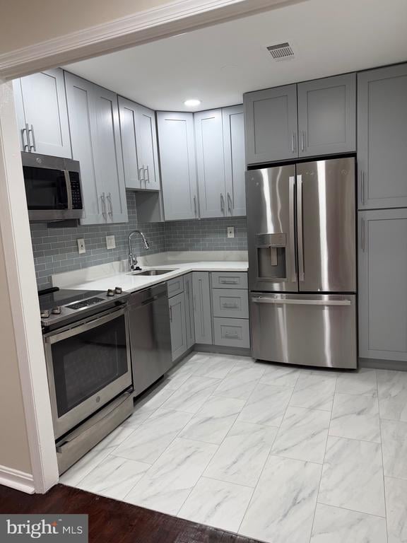 3816 V St SE #102, Washington, DC 20020