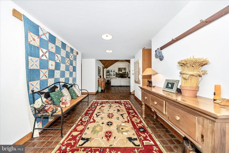 13170 Catoctin Hollow Rd, Thurmont, MD 21788
