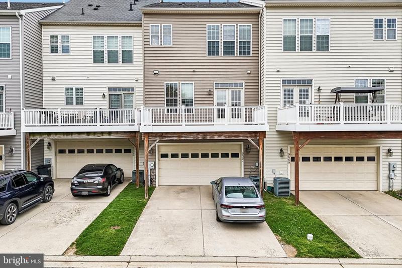 9667 Ethan Ridge Dr, Frederick, MD 21704