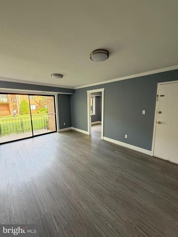 7604 Savannah St #T2, Falls Church, VA 22043