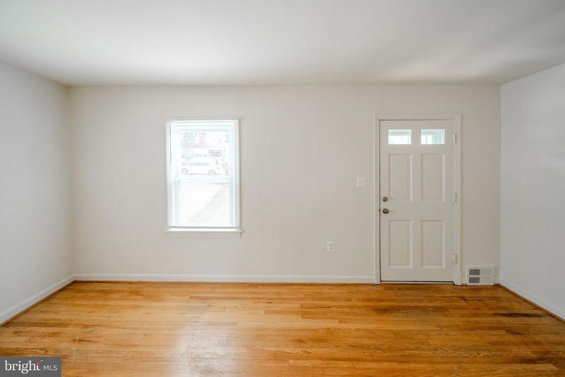 4002 74th Ave, Hyattsville, MD 20784