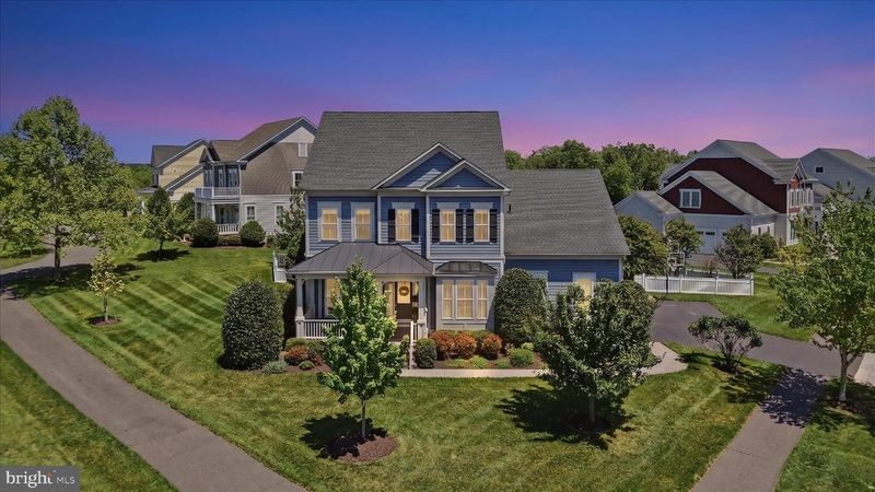 41704 Bloomfield Path St, Ashburn, VA 20148