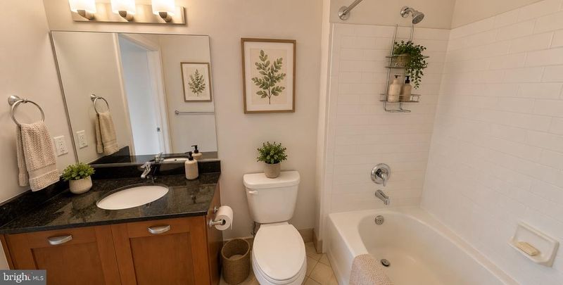 2451 Midtown Ave #601, Alexandria, VA 22303