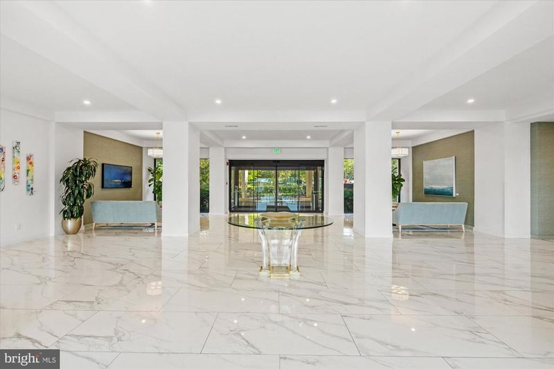 501 Slaters Ln #611, Alexandria, VA 22314