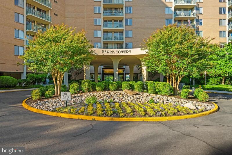 501 Slaters Ln #611, Alexandria, VA 22314