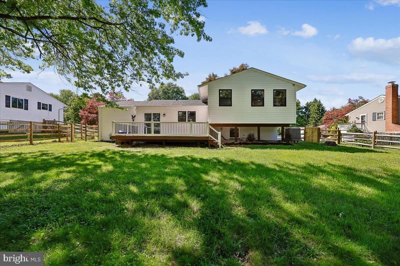 24321 Log House Rd, Gaithersburg, MD 20882