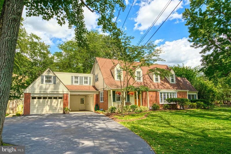 9211 Forest Haven Dr, Alexandria, VA 22309