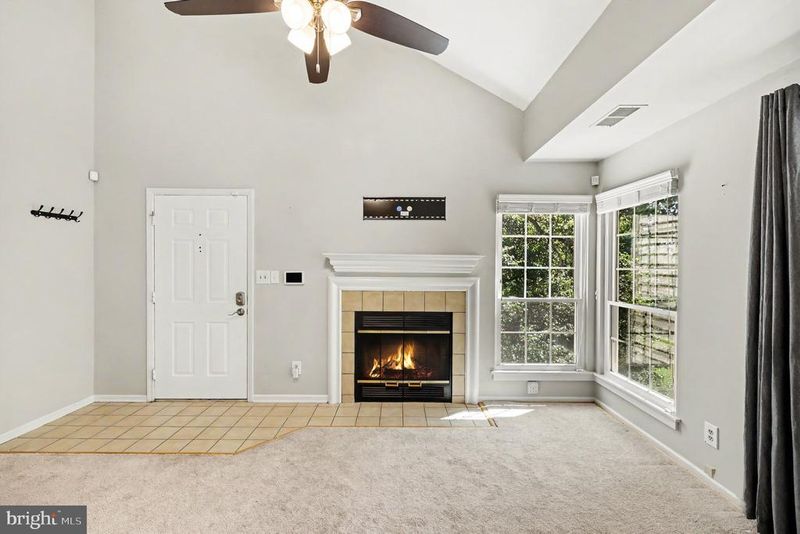 4555 Interlachen Ct #G, Alexandria, VA 22312