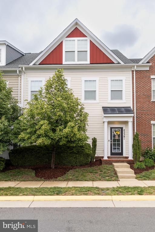 42381 Rosalind St, Ashburn, VA 20148