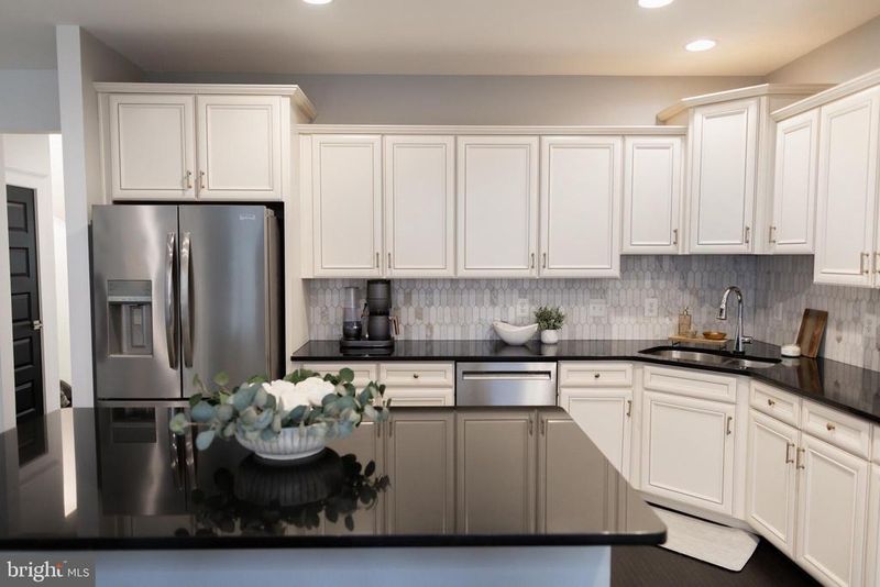 42381 Rosalind St, Ashburn, VA 20148