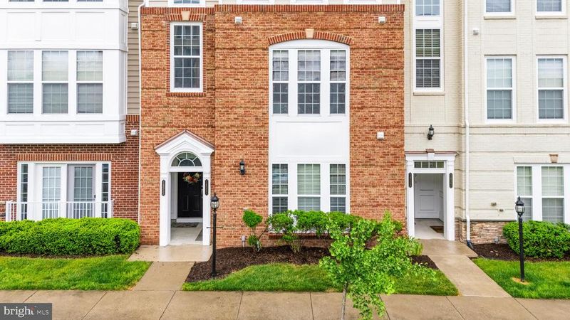 14557 Barkham Dr #296A, Woodbridge, VA 22191