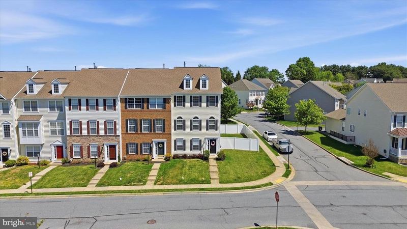 322 E Wainscot Dr, New Market, MD 21774