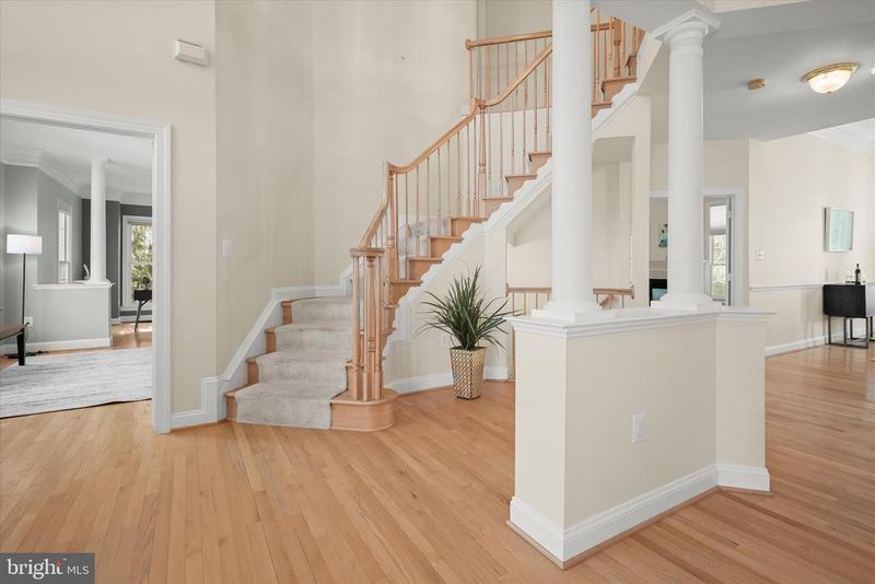 16907 Harbour Town Dr, Ashton, MD 20861