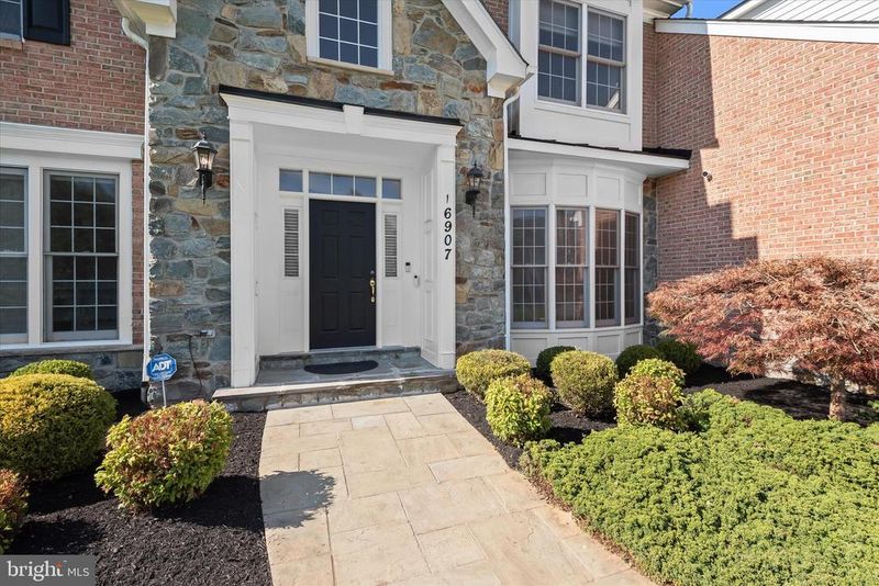 16907 Harbour Town Dr, Ashton, MD 20861