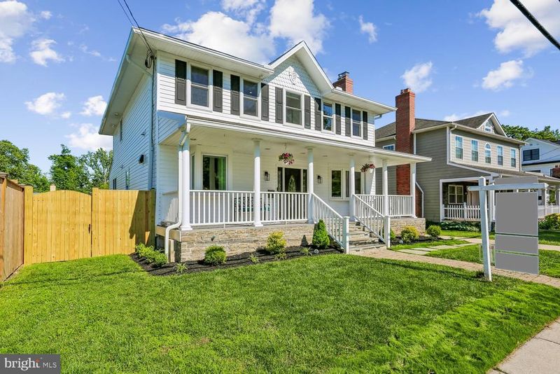 9813 Montauk Ave, Bethesda, MD 20817