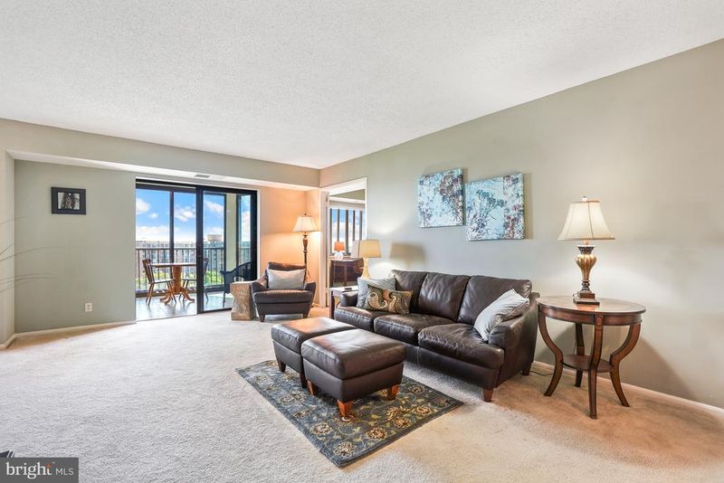 5901 Mount Eagle Dr #1216, Alexandria, VA 22303