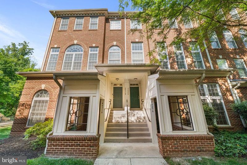 4431 Eastwick Ct, Fairfax, VA 22033
