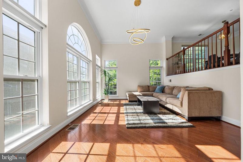 4431 Eastwick Ct, Fairfax, VA 22033