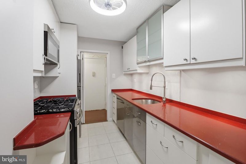 2030 N Adams St #307, Arlington, VA 22201