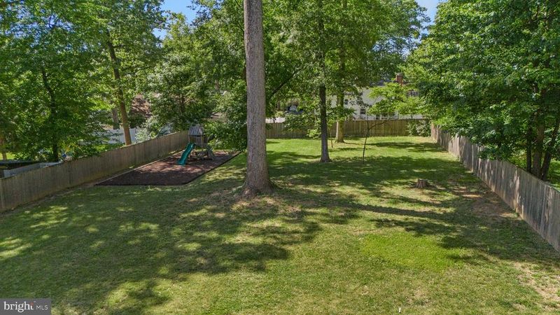 7920 Shreve Rd, Falls Church, VA 22043