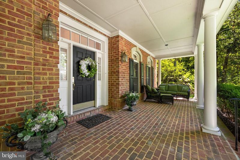 897 Chinquapin Rd, Mclean, VA 22102