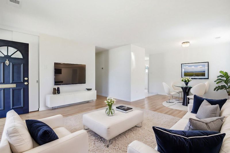 6121 Yellowstone Dr, Alexandria, VA 22312