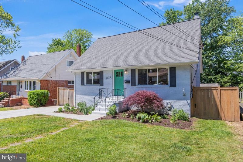 208 N Furman St, Alexandria, VA 22304