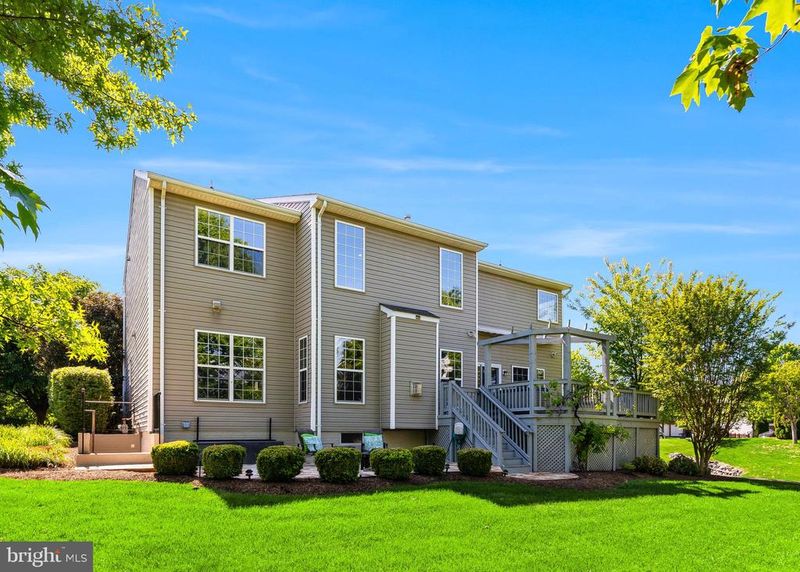 21648 Trask Pl, Ashburn, VA 20147