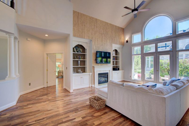 43585 Jackson Hole Cir, Leesburg, VA 20176