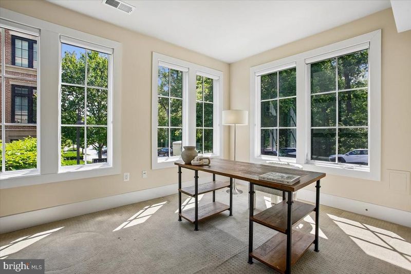 3675 Chevy Chase Lake Dr, Chevy Chase, MD 20815