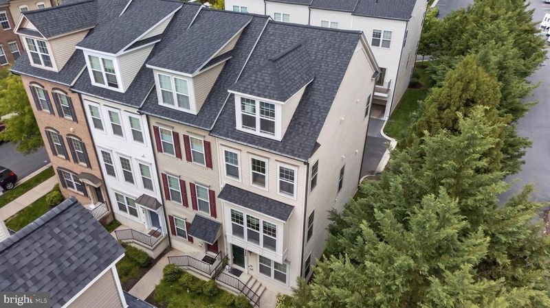 155 Prado Ln #2704, Clarksburg, MD 20871