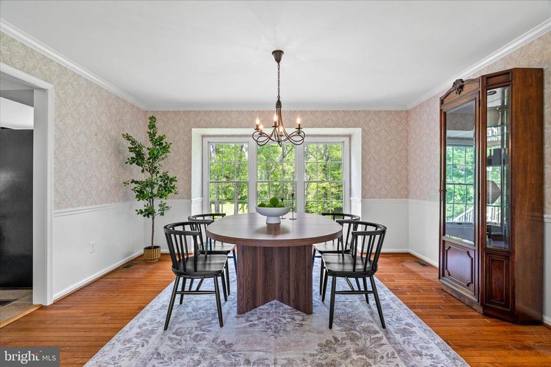7913 Briarheath Ct, Gaithersburg, MD 20882