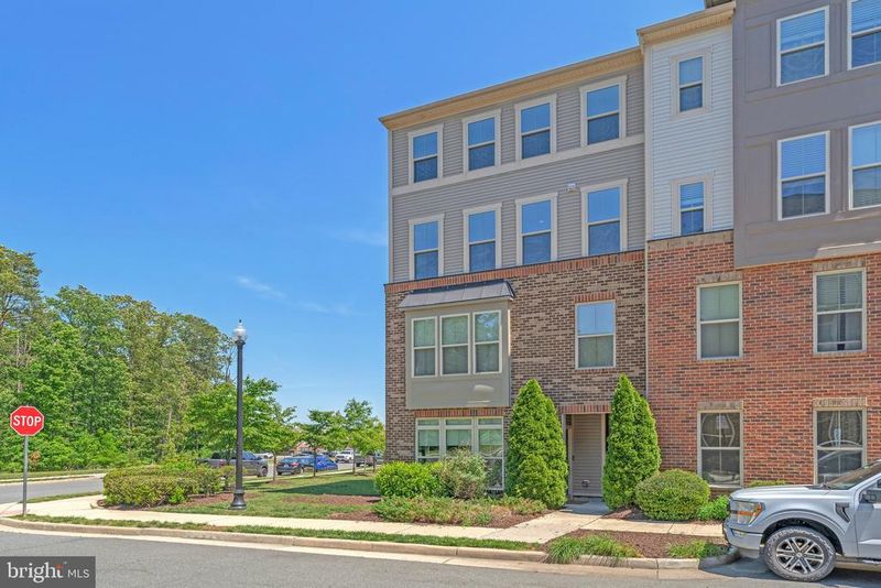 25286 Gray Poplar Ter, Aldie, VA 20105