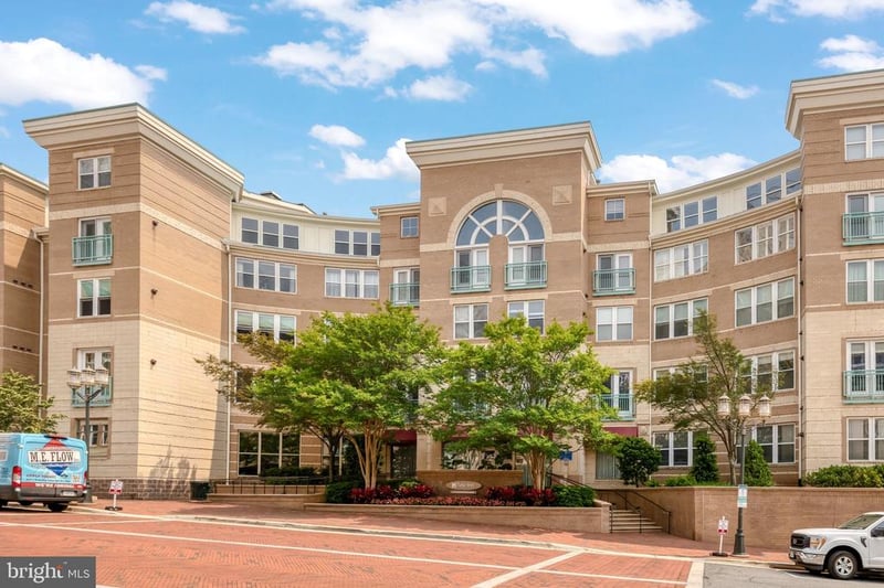 12001 Market St #151, Reston, VA 20190