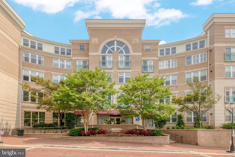 12001 Market St #151, Reston, VA 20190