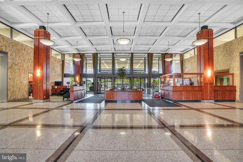 5501 Seminary Rd #1908S, Falls Church, VA 22041