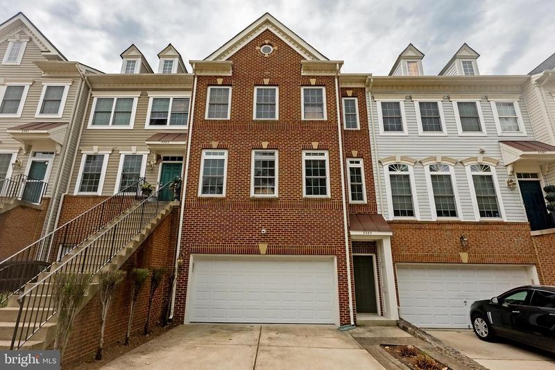 3385 Beechcliff Dr, Alexandria, VA 22306