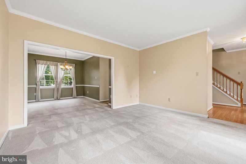 100 Crossing Pointe Ct, Frederick, MD 21702