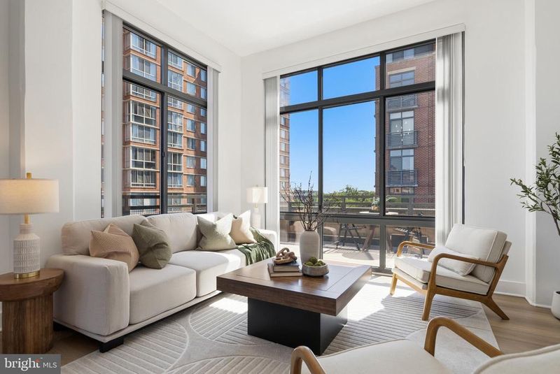 520 John Carlyle St #402, Alexandria, VA 22314