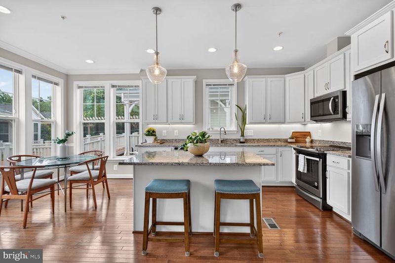 1006 Railroad Ave, Falls Church, VA 22046