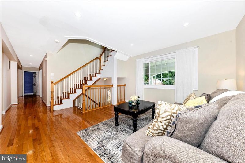 14107 Oakvale St, Rockville, MD 20853