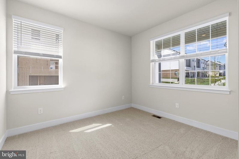 5121 Glistening Pond Way, Upper Marlboro, MD 20772