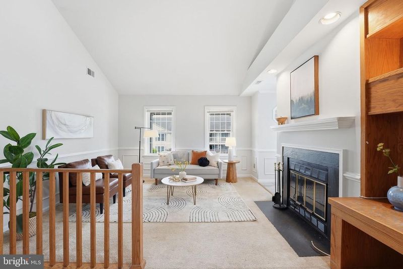 6057 Essex House Sq #B, Alexandria, VA 22310