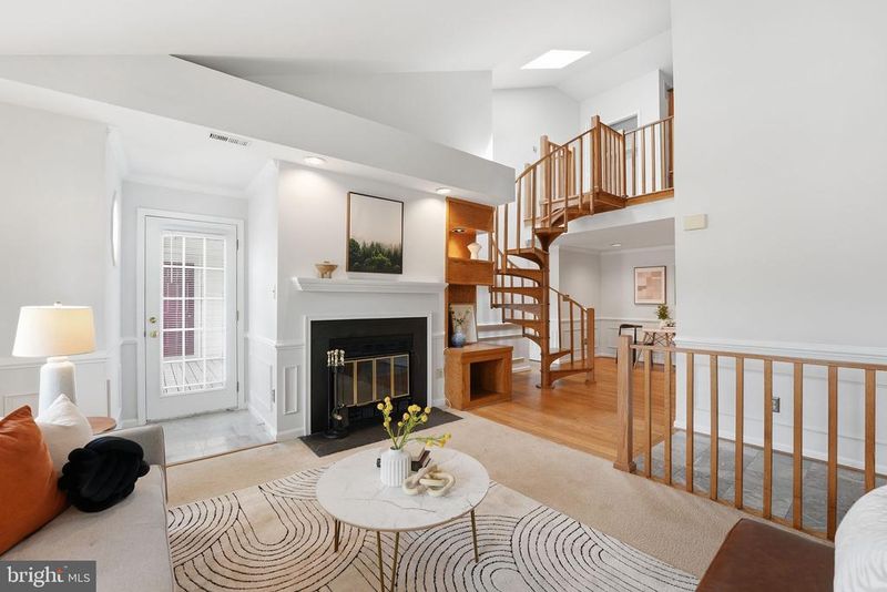 6057 Essex House Sq #B, Alexandria, VA 22310