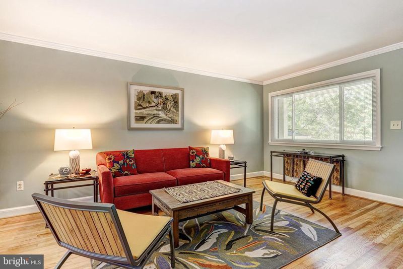 646 Kennebec Ave #646, Takoma Park, MD 20912